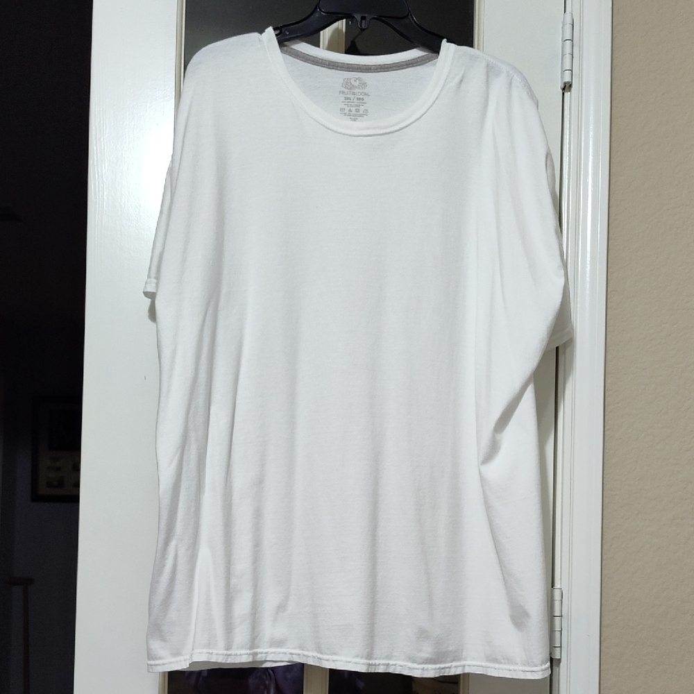 Fruit of the Loom Classic White Tee (2XL)